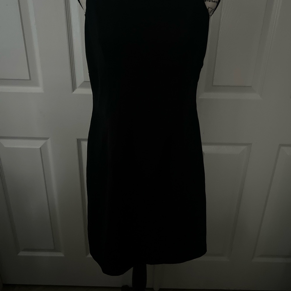 Women’s Size 10 Classic Black Dress FREE Matching Hair Barrette